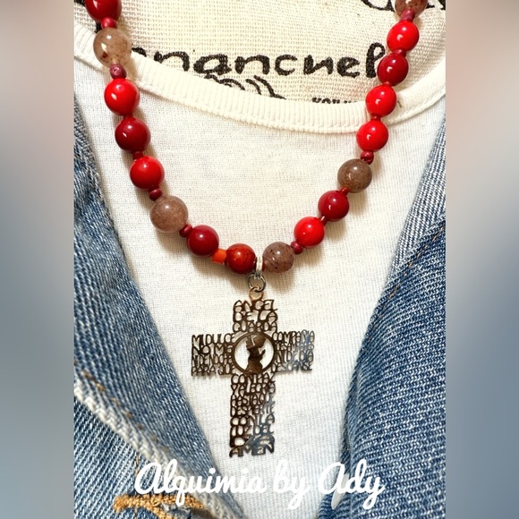 Elegant Red Beaded Necklace with Silver Cross with strawberry quartz - Picture 3 of 3